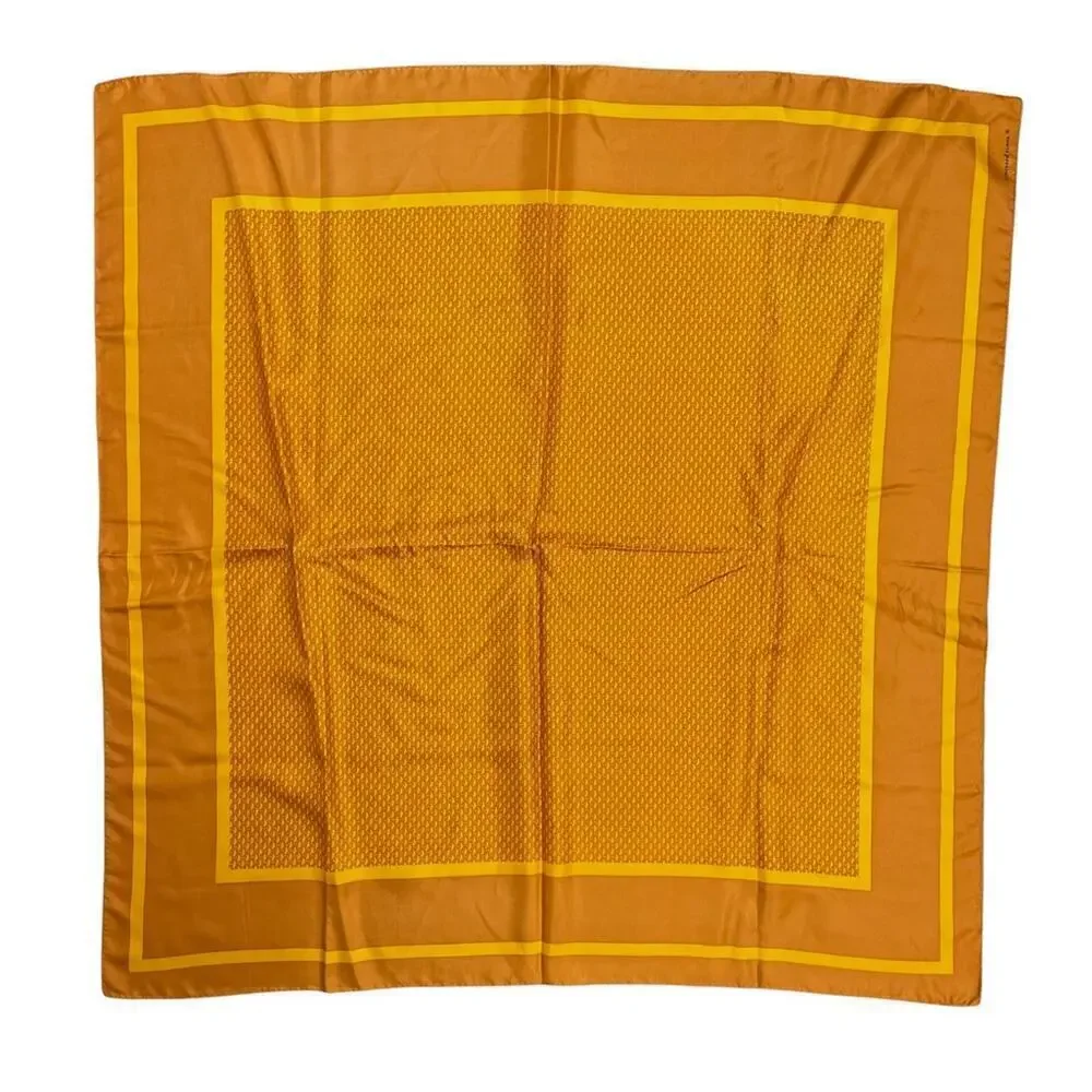 Vineyard Vines Silk Square Umbrella Print Yellow Scarf 35x35